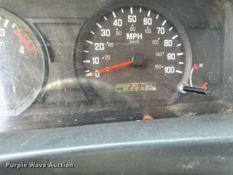 image for item DP8460 2008 Isuzu NPR truck cab and chassis