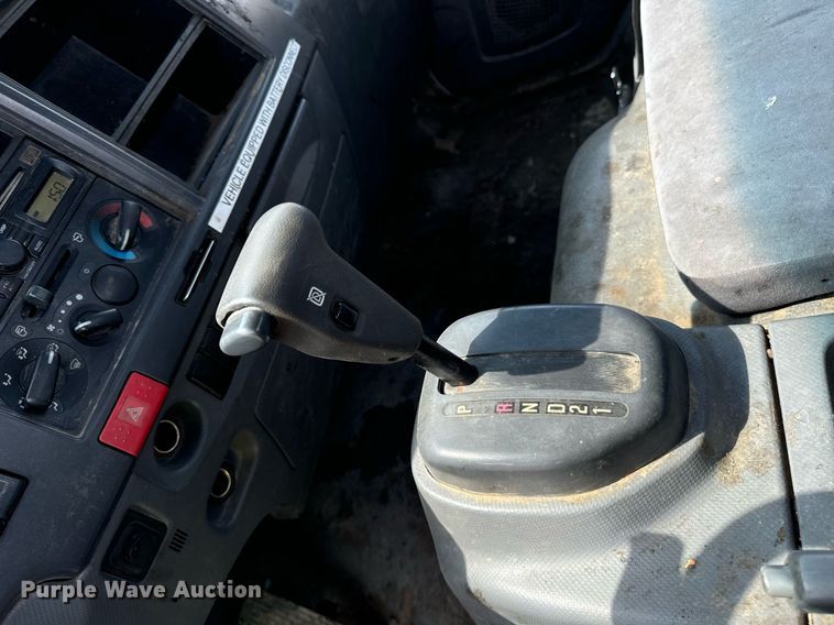 image for item DP8460 2008 Isuzu NPR truck cab and chassis