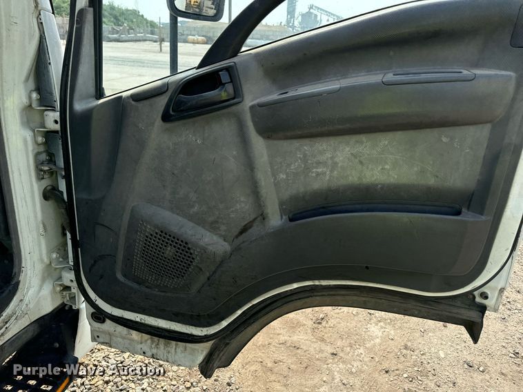 image for item DP8460 2008 Isuzu NPR truck cab and chassis