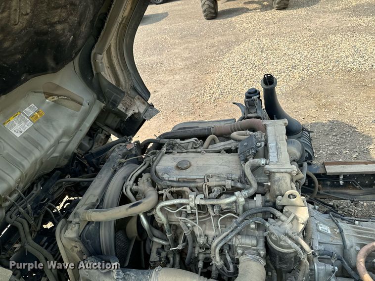 image for item DP8460 2008 Isuzu NPR truck cab and chassis