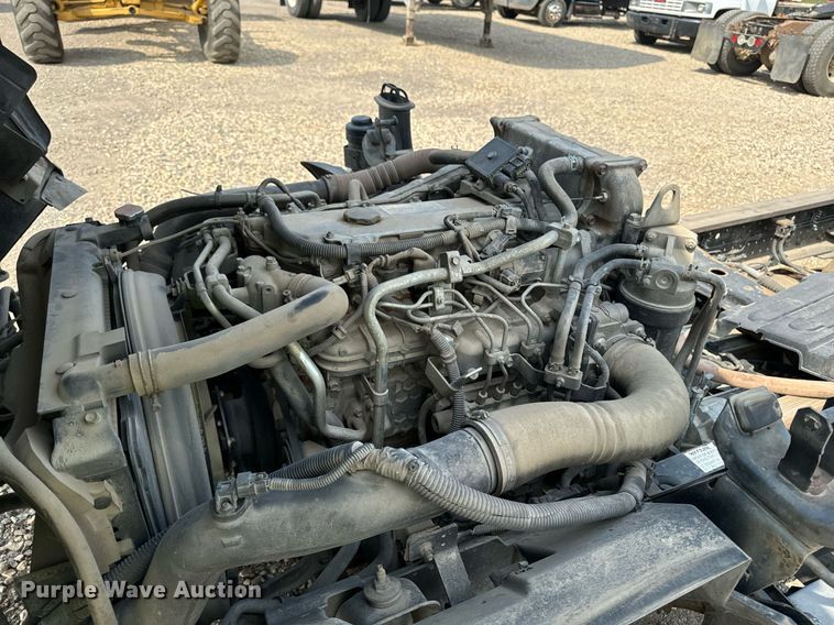 image for item DP8460 2008 Isuzu NPR truck cab and chassis