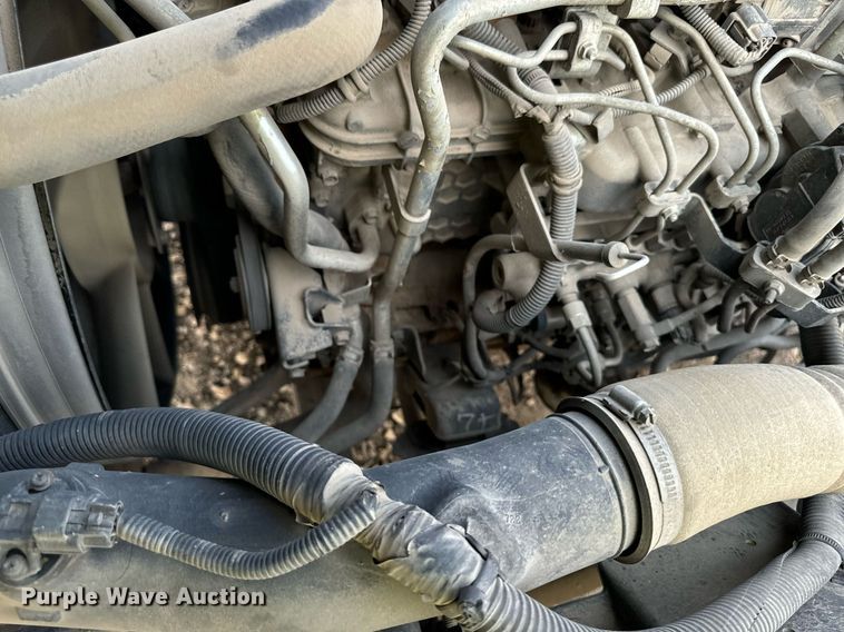 image for item DP8460 2008 Isuzu NPR truck cab and chassis