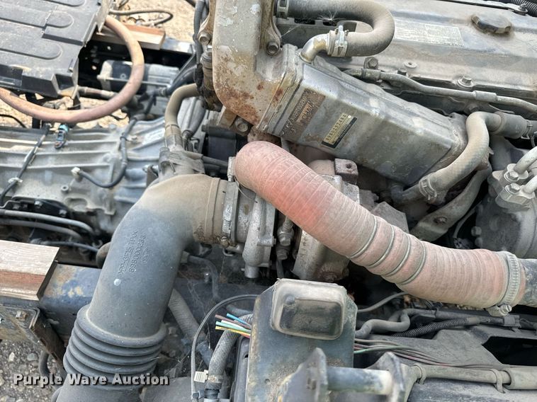 image for item DP8460 2008 Isuzu NPR truck cab and chassis