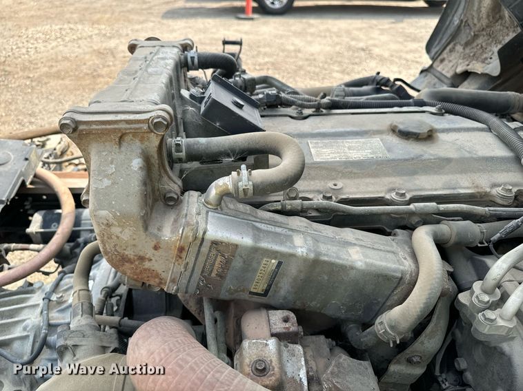 image for item DP8460 2008 Isuzu NPR truck cab and chassis