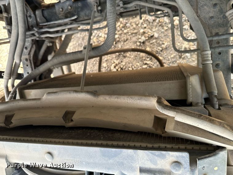 image for item DP8460 2008 Isuzu NPR truck cab and chassis