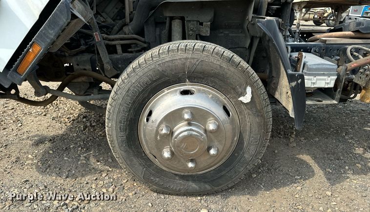 image for item DP8460 2008 Isuzu NPR truck cab and chassis