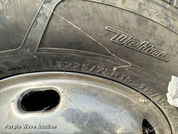 image for item DP8460 2008 Isuzu NPR truck cab and chassis