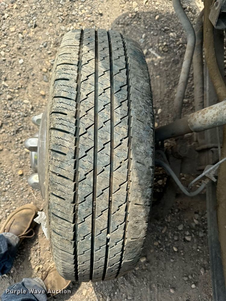 image for item DP8460 2008 Isuzu NPR truck cab and chassis