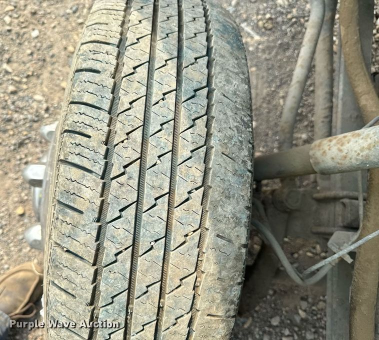 image for item DP8460 2008 Isuzu NPR truck cab and chassis