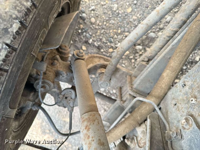 image for item DP8460 2008 Isuzu NPR truck cab and chassis