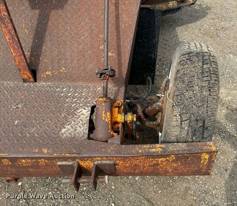 image for item DP8463 1979 Broce HS broom