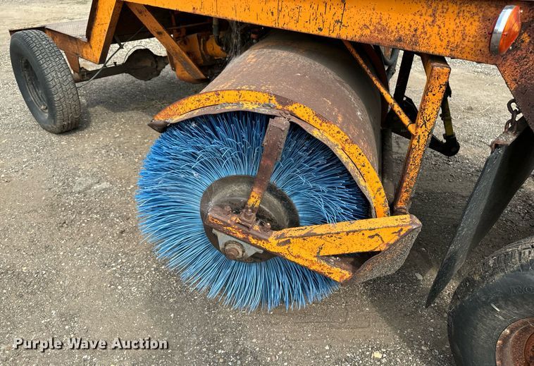 image for item DP8463 1979 Broce HS broom