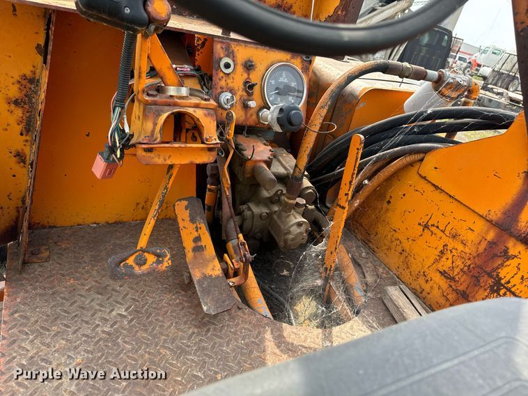 image for item DP8463 1979 Broce HS broom