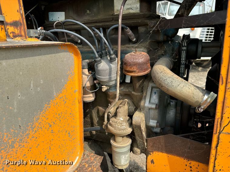 image for item DP8463 1979 Broce HS broom