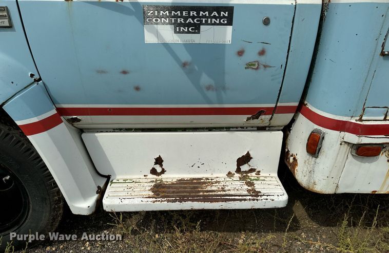 image for item DP8464 1975 GMC 5000 flatbed truck