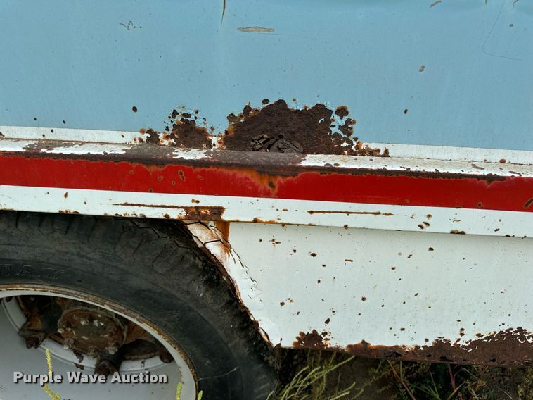 image for item DP8464 1975 GMC 5000 flatbed truck