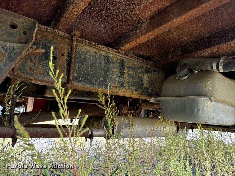 image for item DP8464 1975 GMC 5000 flatbed truck