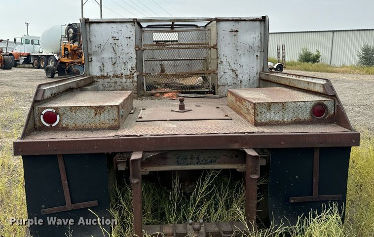 image for item DP8464 1975 GMC 5000 flatbed truck