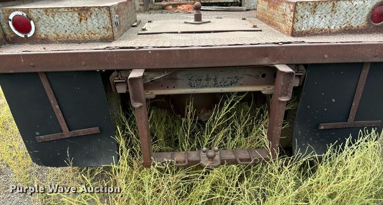 image for item DP8464 1975 GMC 5000 flatbed truck