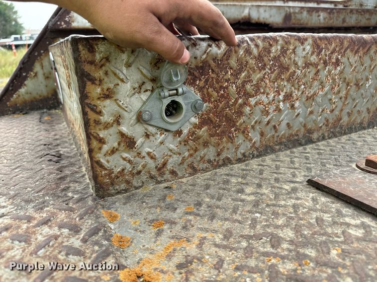 image for item DP8464 1975 GMC 5000 flatbed truck