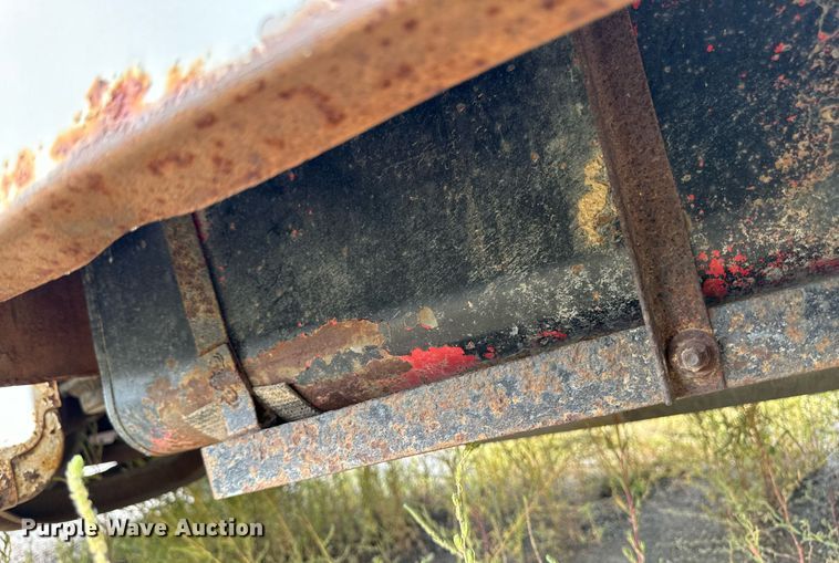 image for item DP8464 1975 GMC 5000 flatbed truck