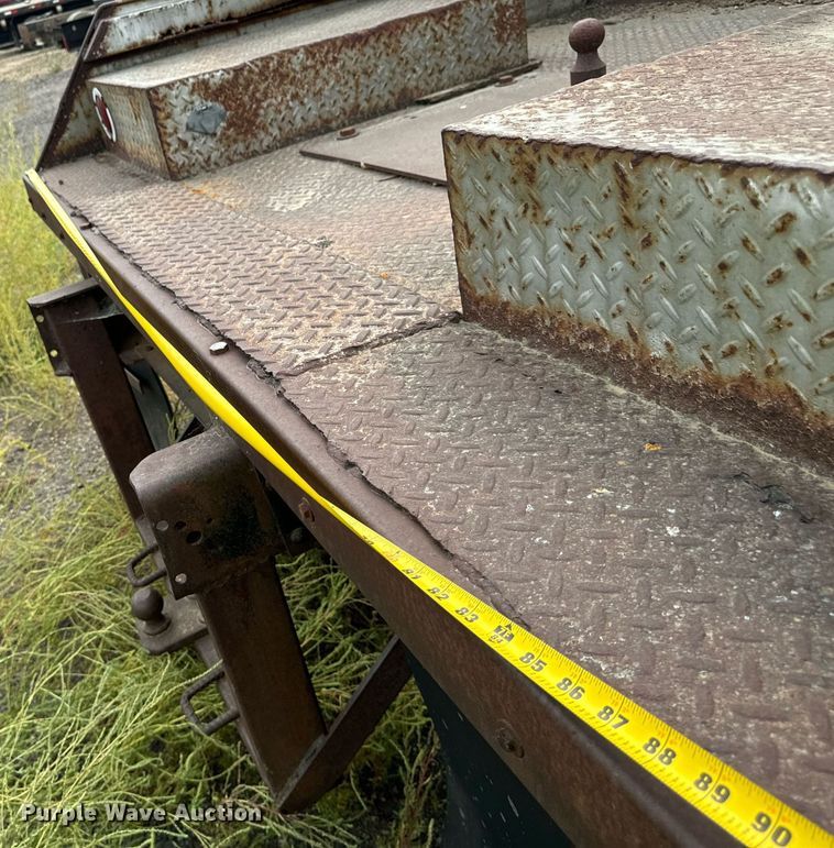 image for item DP8464 1975 GMC 5000 flatbed truck