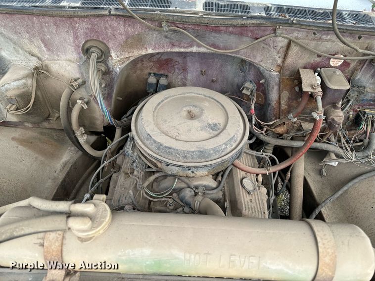 image for item DP8464 1975 GMC 5000 flatbed truck