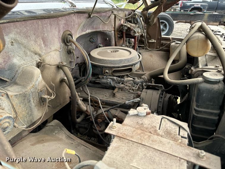 image for item DP8464 1975 GMC 5000 flatbed truck