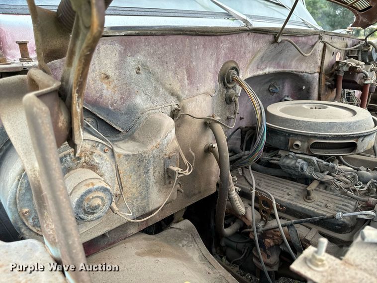 image for item DP8464 1975 GMC 5000 flatbed truck