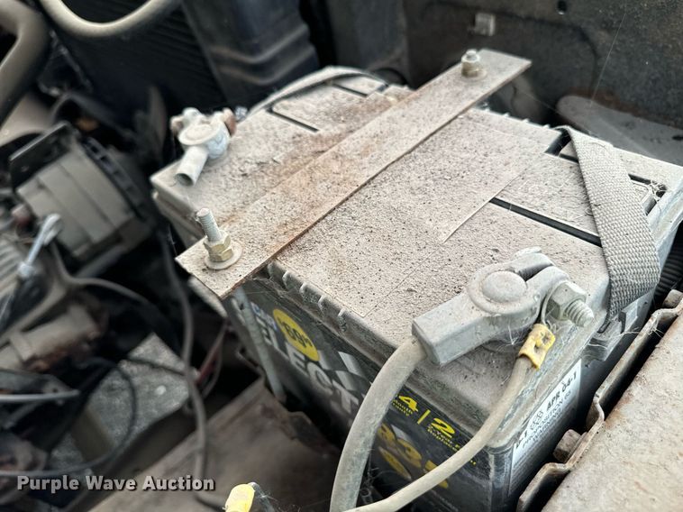 image for item DP8464 1975 GMC 5000 flatbed truck