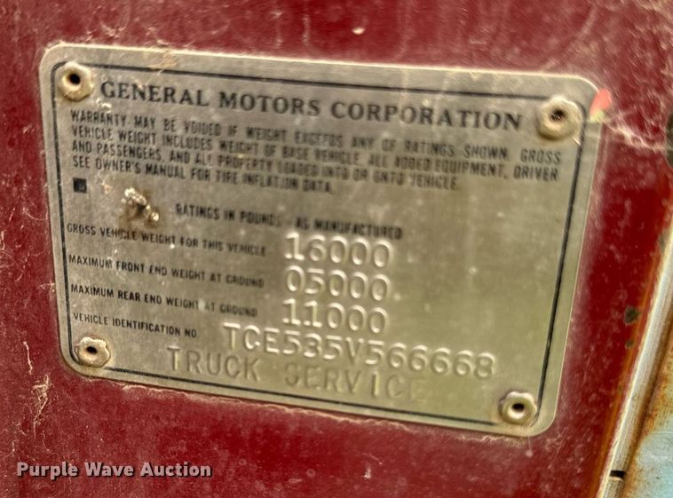 image for item DP8464 1975 GMC 5000 flatbed truck