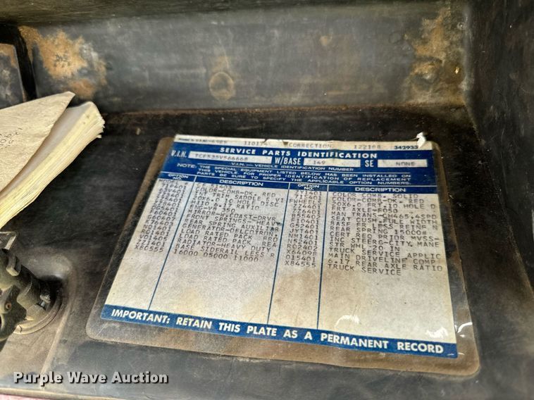 image for item DP8464 1975 GMC 5000 flatbed truck