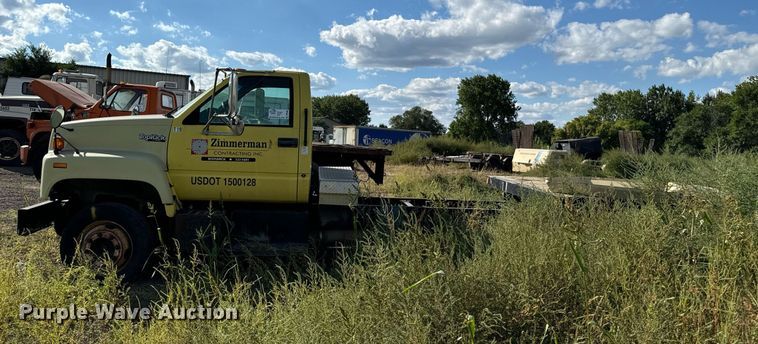image for item DP8465 1995 GMC Topkick  flatbed truck
