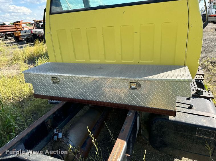 image for item DP8465 1995 GMC Topkick  flatbed truck