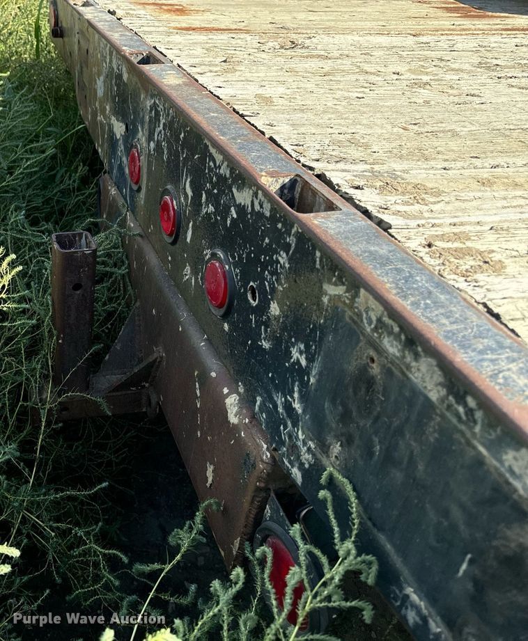 image for item DP8465 1995 GMC Topkick  flatbed truck