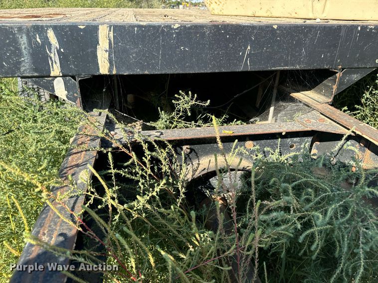 image for item DP8465 1995 GMC Topkick  flatbed truck