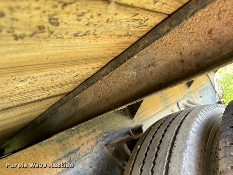 image for item DP8465 1995 GMC Topkick  flatbed truck