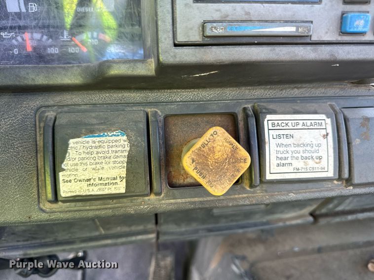 image for item DP8465 1995 GMC Topkick  flatbed truck