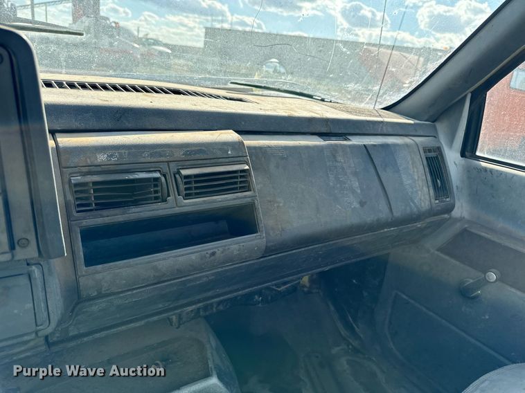 image for item DP8465 1995 GMC Topkick  flatbed truck