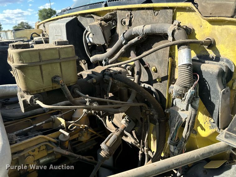 image for item DP8465 1995 GMC Topkick  flatbed truck