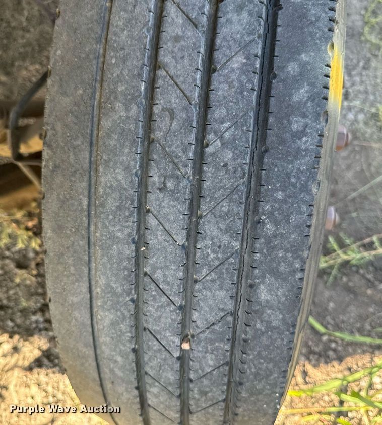 image for item DP8465 1995 GMC Topkick  flatbed truck