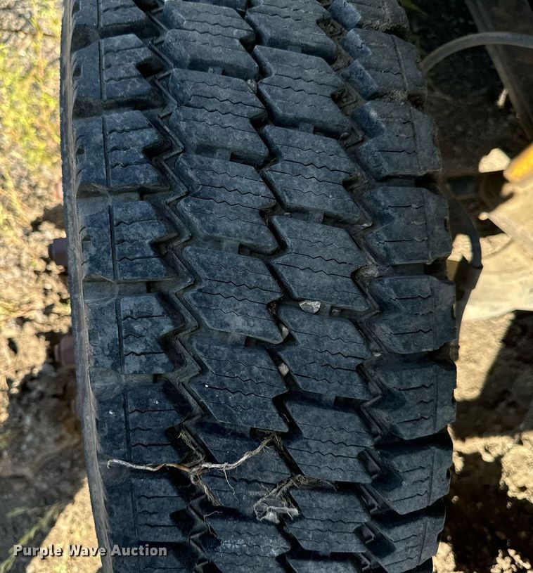 image for item DP8465 1995 GMC Topkick  flatbed truck