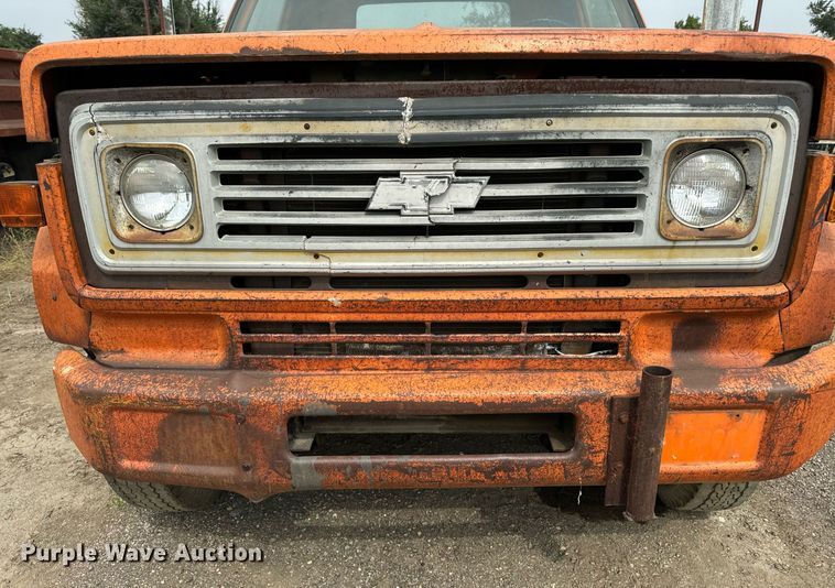 image for item DP8466 1974 Chevrolet C60 flatbed truck