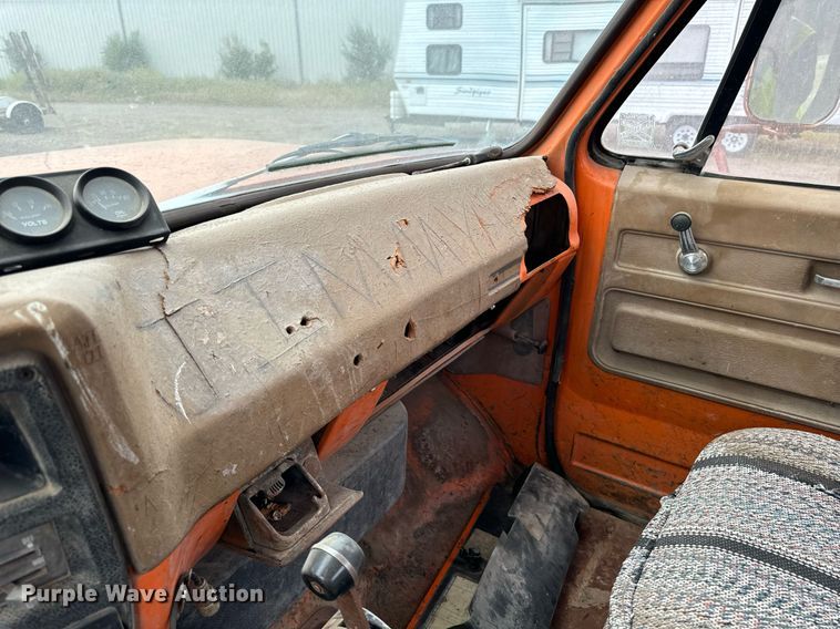 image for item DP8466 1974 Chevrolet C60 flatbed truck