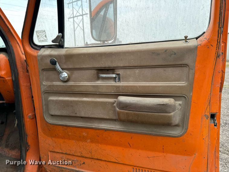 image for item DP8466 1974 Chevrolet C60 flatbed truck