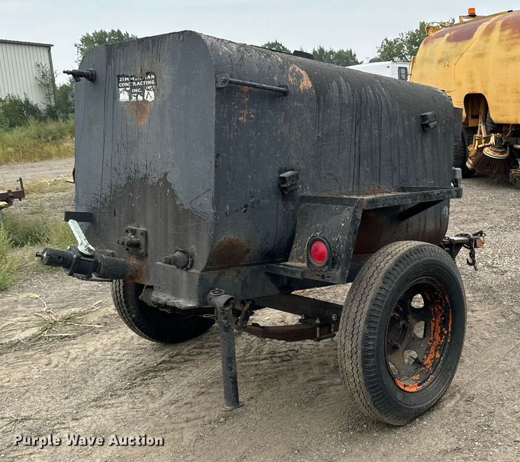 image for item DP8472 Asphalt trailer
