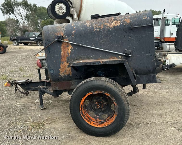 image for item DP8472 Asphalt trailer