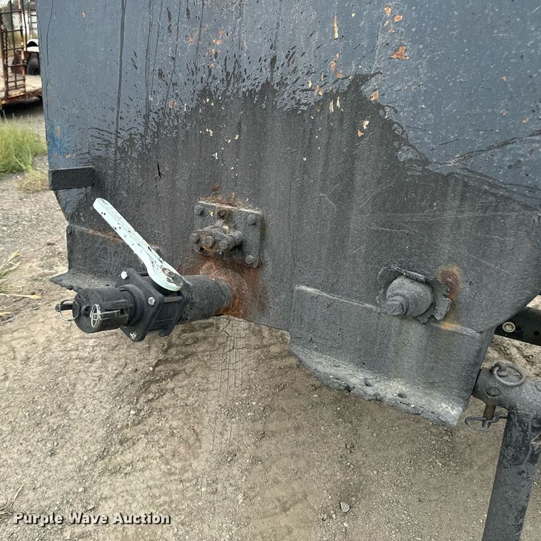 image for item DP8472 Asphalt trailer