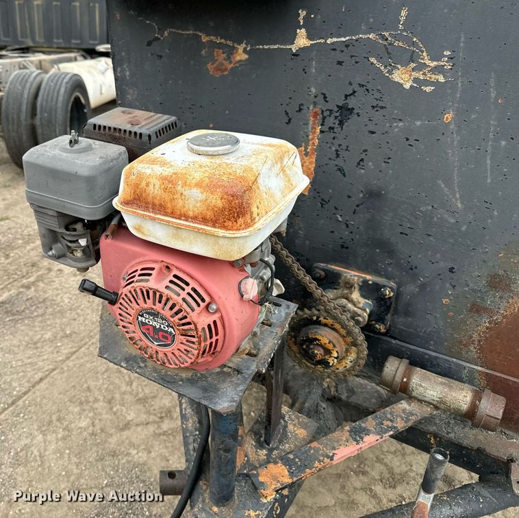 image for item DP8472 Asphalt trailer