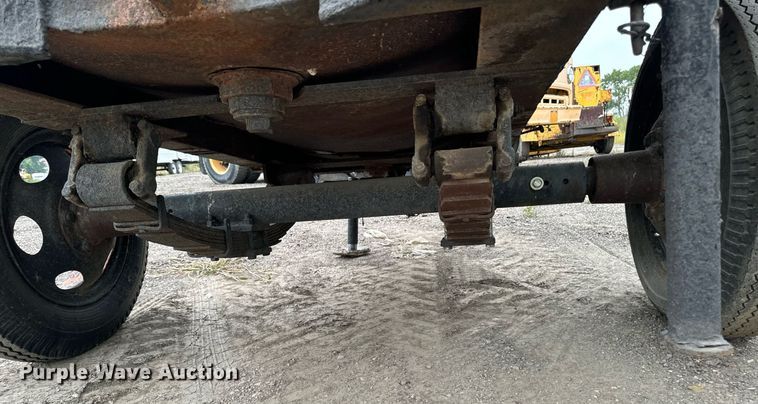 image for item DP8472 Asphalt trailer